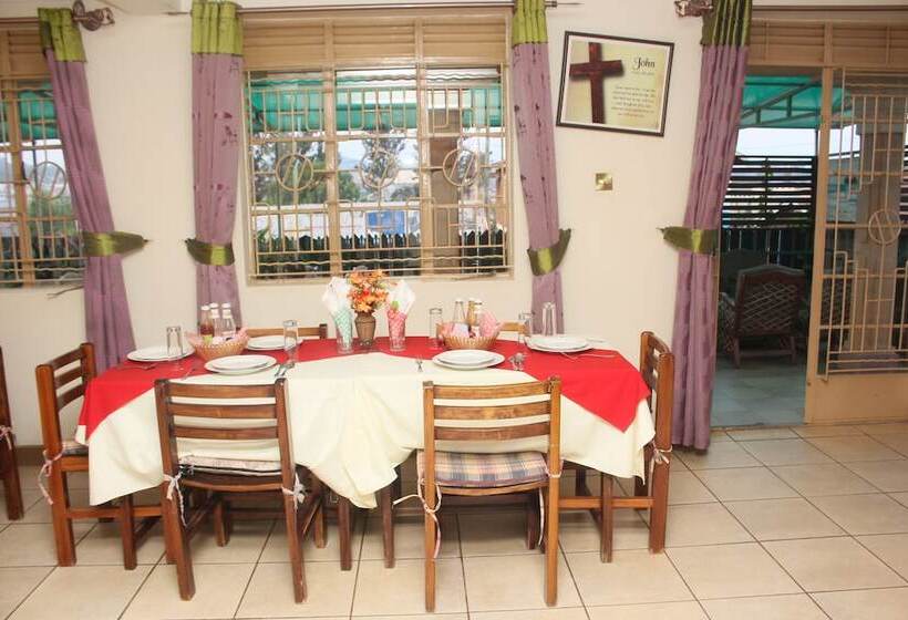 Отель Scroll Inn