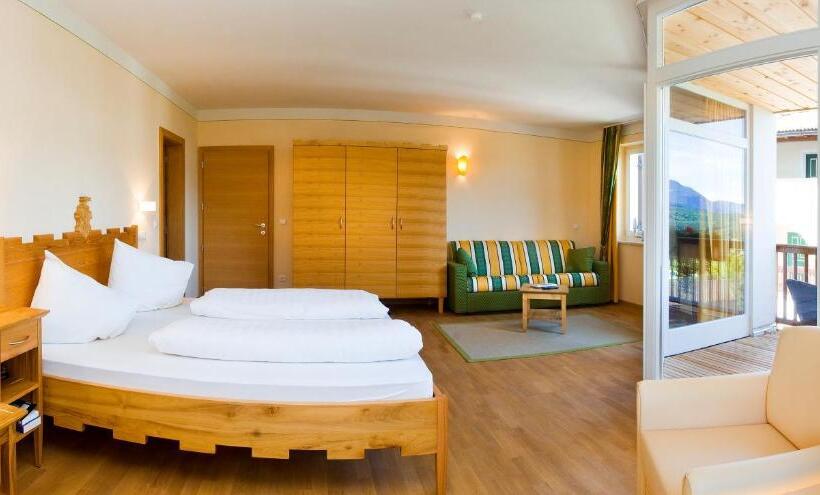 בית מלון כפרי Weingut Klosterhof