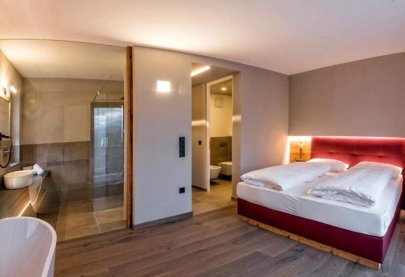 בית מלון כפרי Weingut Klosterhof