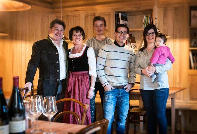 בית מלון כפרי Weingut Klosterhof