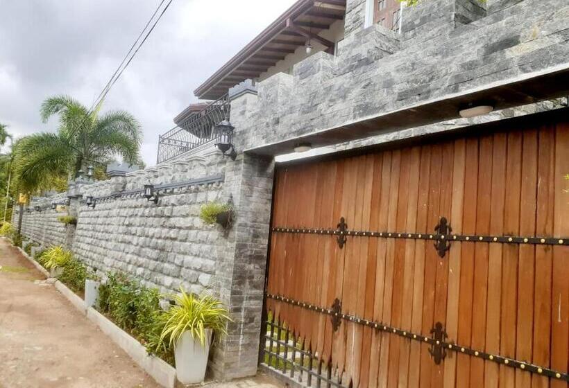 펜션 Castle Colombo