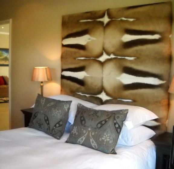 פנסיון Orangia Game Lodge