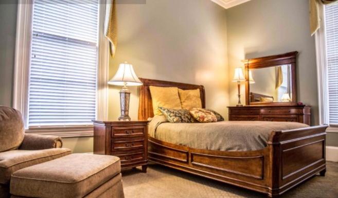 مبيت وإفطار Clark House Inn