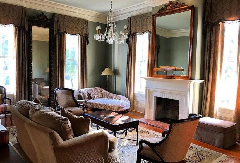 مبيت وإفطار Clark House Inn