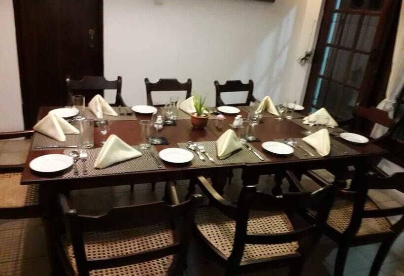 민박 Kapugedara297