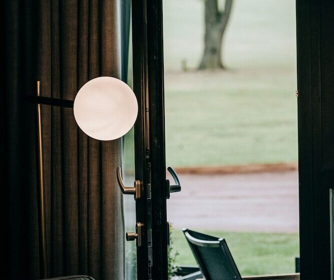 Cave Hotel & Golf Resort