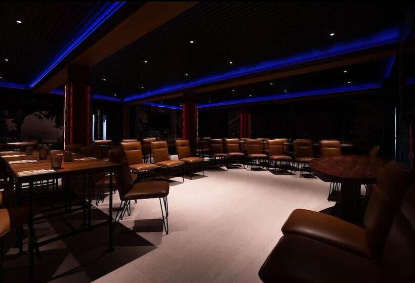 Cave Hotel & Golf Resort