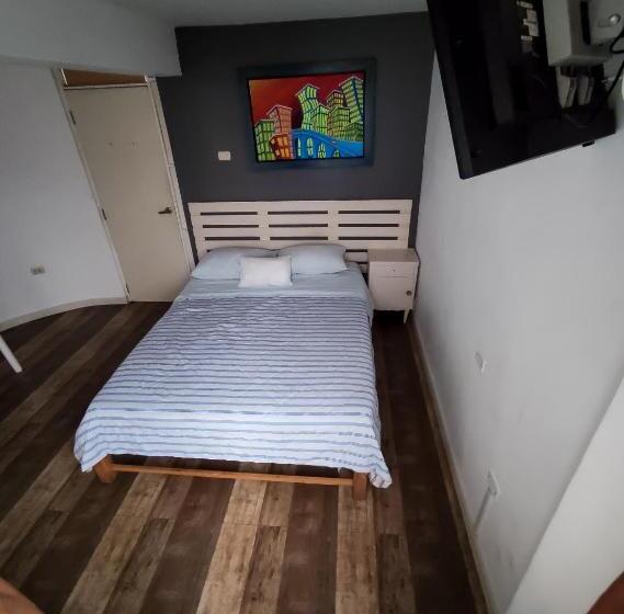 ホテル Hospedaje Nuna   Playa Huanchaco