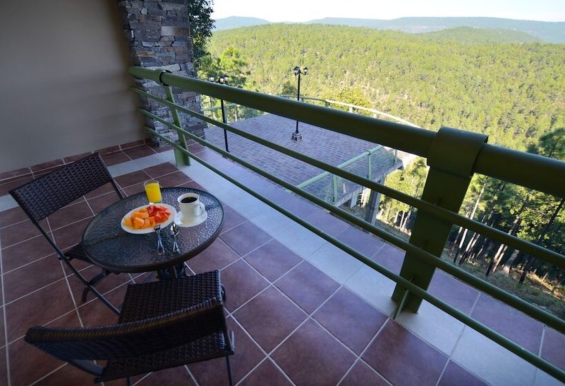 בית מלון כפרי Molinillos Mountain Resort