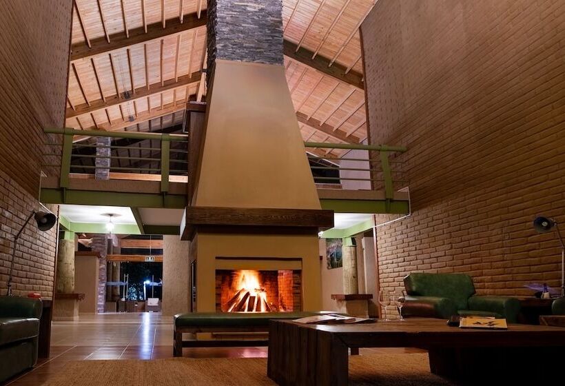 בית מלון כפרי Molinillos Mountain Resort