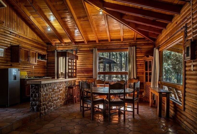 בית מלון כפרי Molinillos Mountain Resort