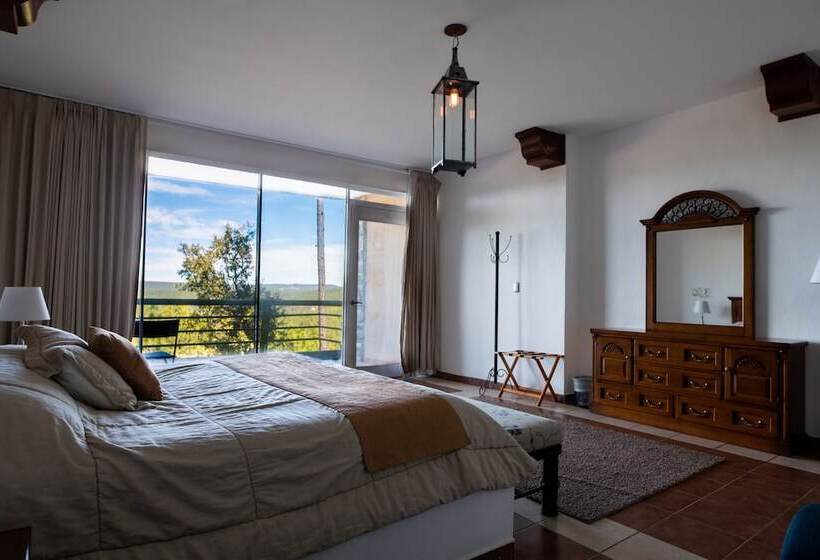 בית מלון כפרי Molinillos Mountain Resort