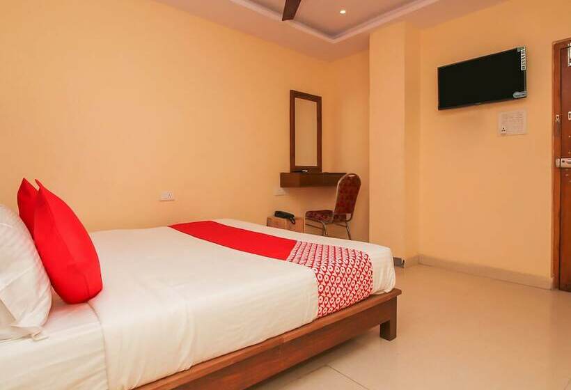 Hotel Oyo 7343 Al Shareef Palace