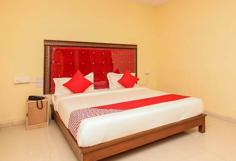 Hotel Oyo 7343 Al Shareef Palace