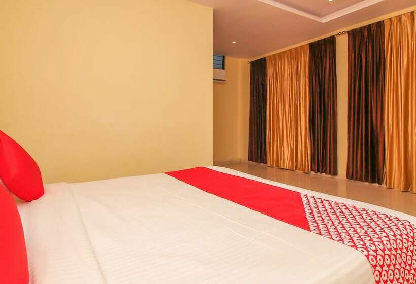 Hotel Oyo 7343 Al Shareef Palace