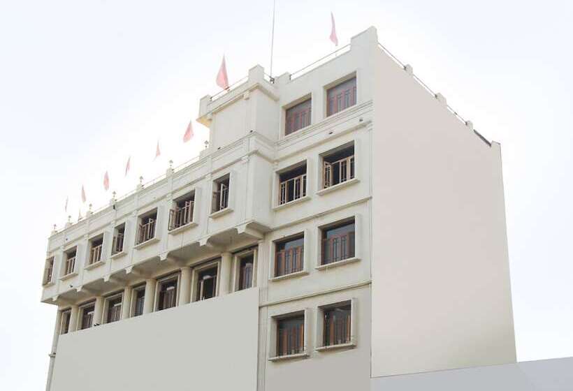 Hotel Oyo 7343 Al Shareef Palace