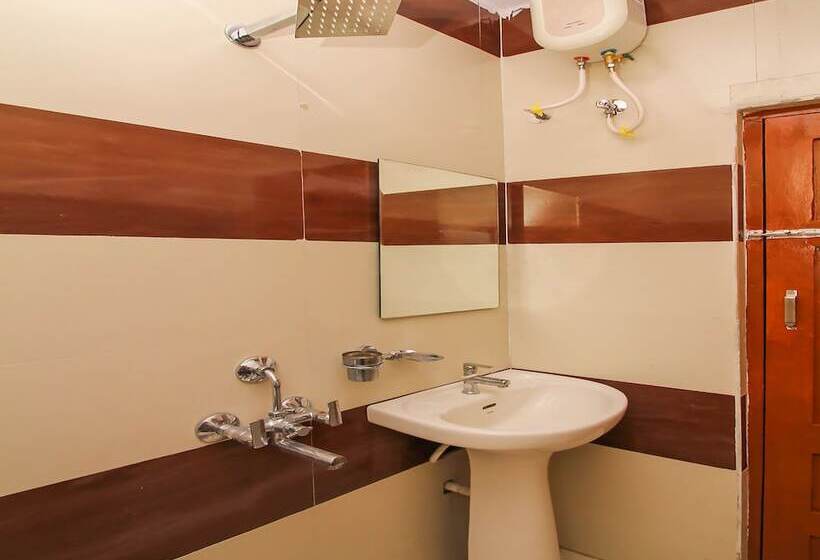 Hotel Oyo 7343 Al Shareef Palace