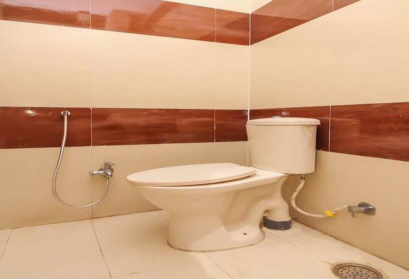 Hotel Oyo 7343 Al Shareef Palace