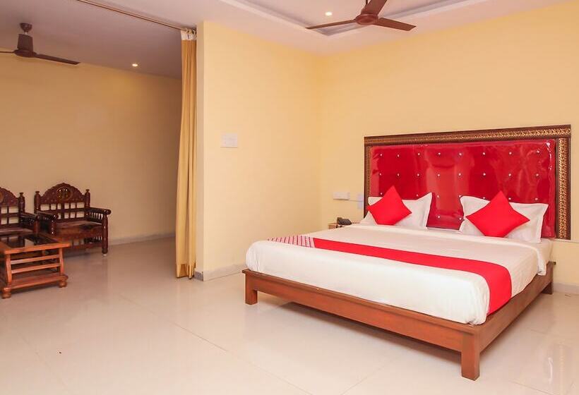 Hotel Oyo 7343 Al Shareef Palace