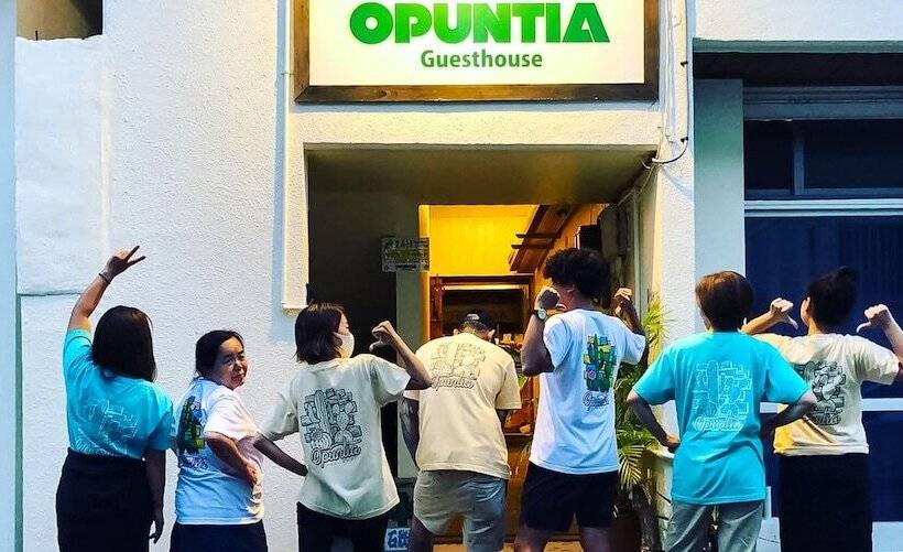 بنسيون 全室個室のゲストハウス オプンティア Guesthouse Opuntia
