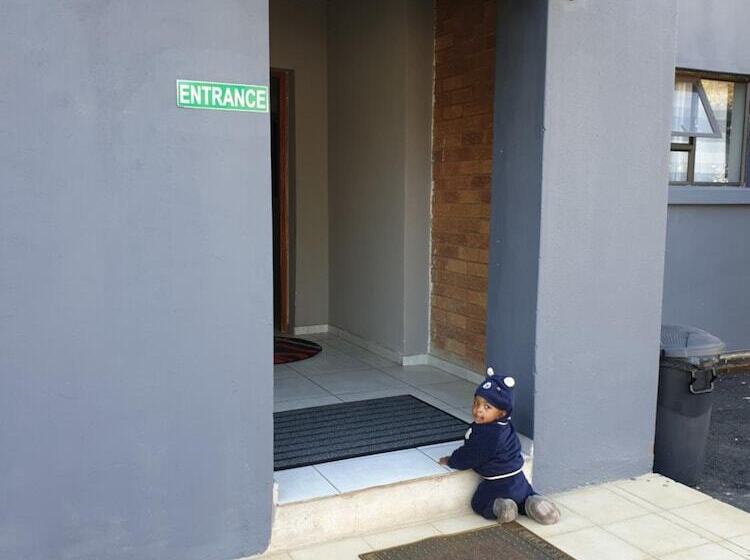 膳宿费 Platinum Germiston Ghouse