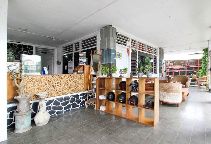 Пансион Reddoorz Near Rumah Sakit Wirosaban