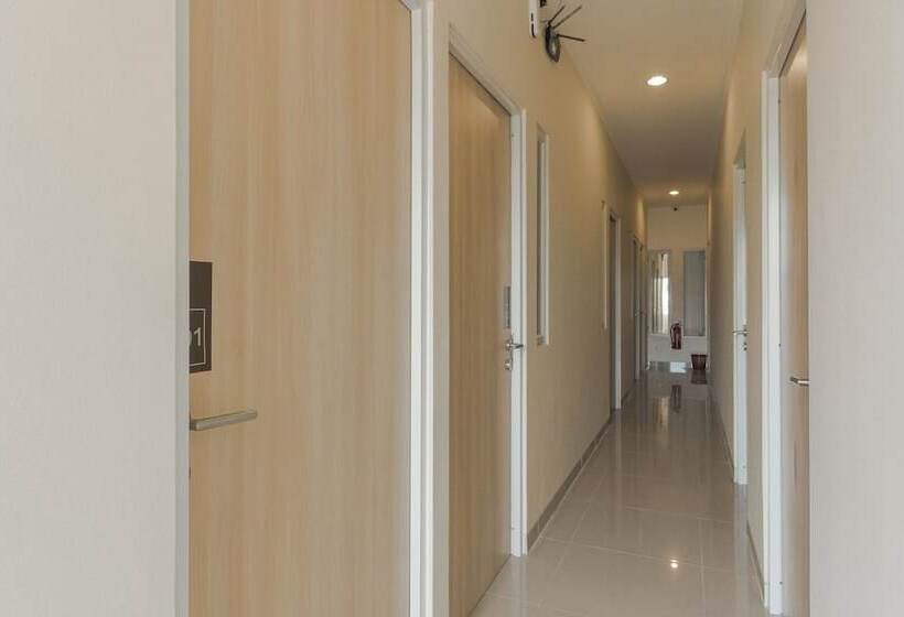 펜션 Reddoorz Near Soekarno Hatta Airport