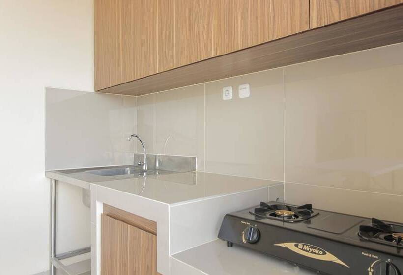 펜션 Reddoorz Near Soekarno Hatta Airport