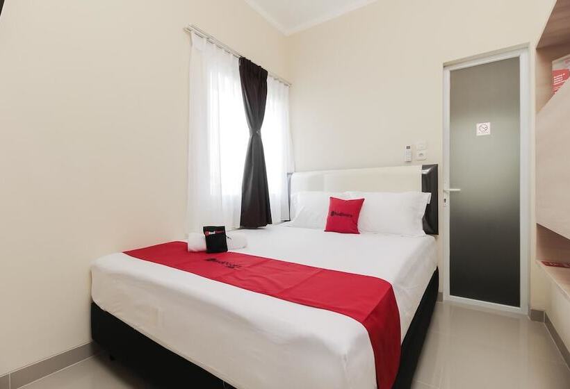 ペンション Reddoorz Near Soekarno Hatta Airport