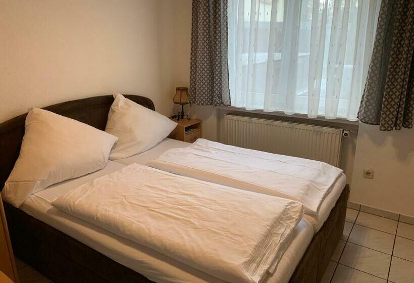 Schnitzelhaus Und Pension Stadt Rosbach