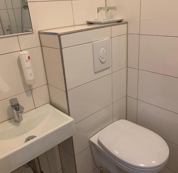 Schnitzelhaus Und Pension Stadt Rosbach