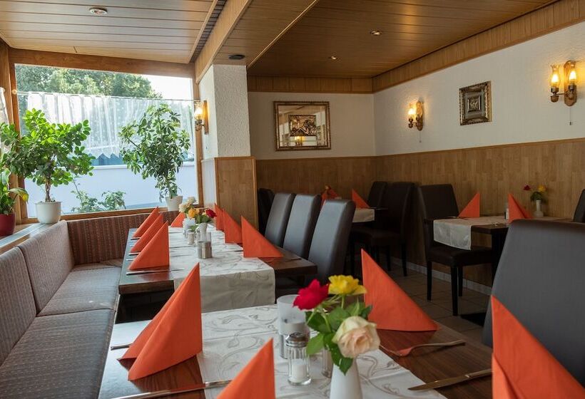 Schnitzelhaus Und Pension Stadt Rosbach