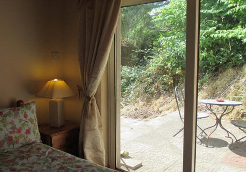 住宿加早餐  Pond House