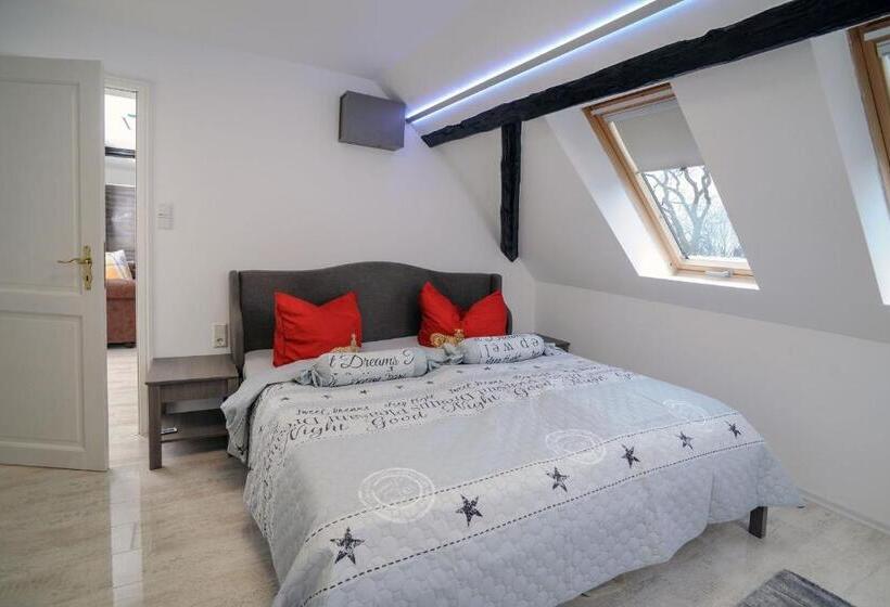 Designpension Traumschloss Hotel Garni