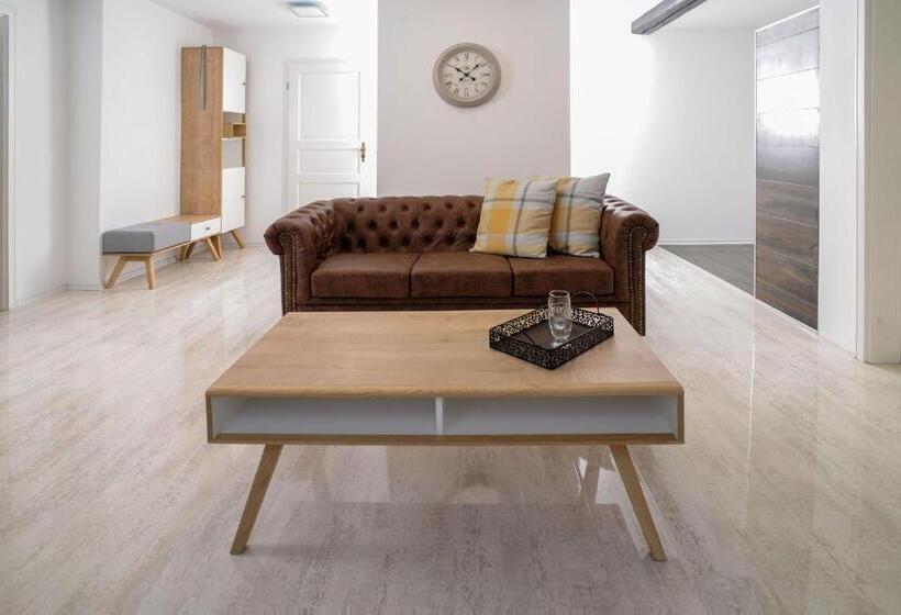 Designpension Traumschloss Hotel Garni