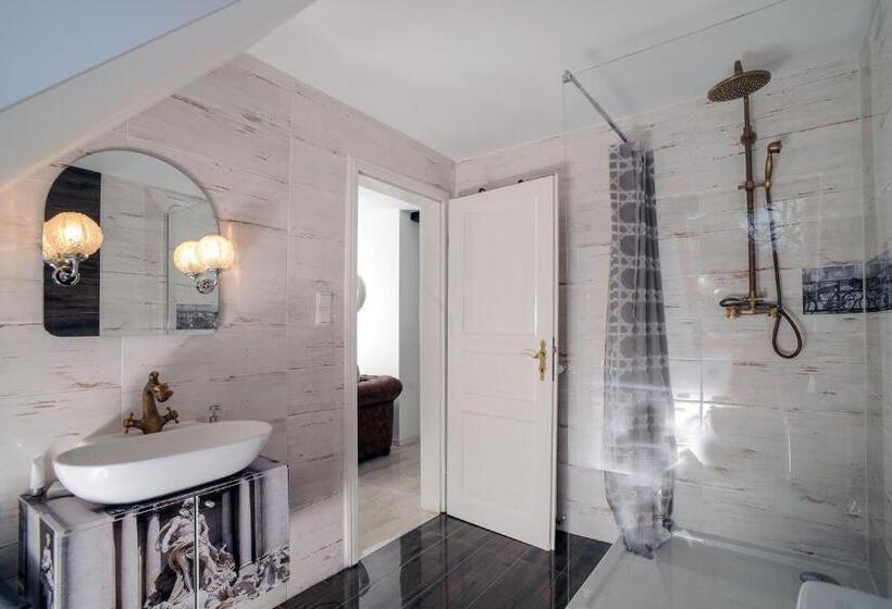 Designpension Traumschloss Hotel Garni