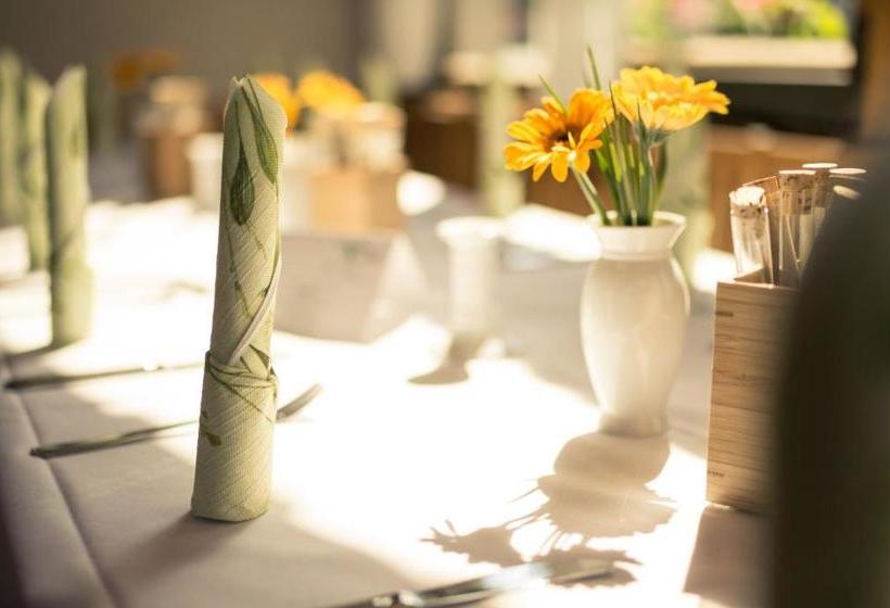 בית מלון כפרי Alter Wirt Putzbrunn