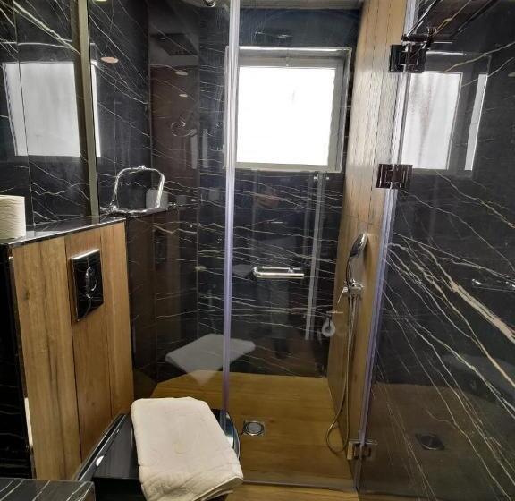 هتل Assaraya Palace