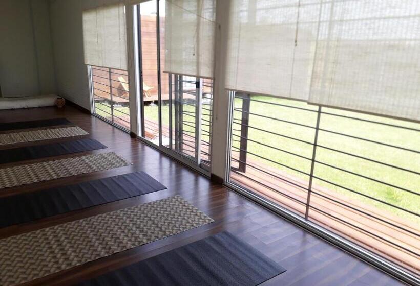 هتل La Estacion Colonia