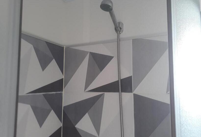 هتل La Estacion Colonia