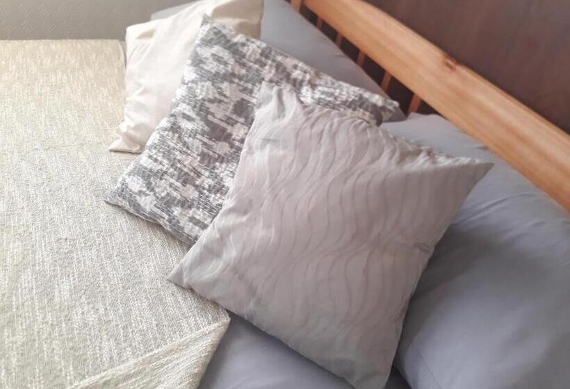 هتل La Estacion Colonia