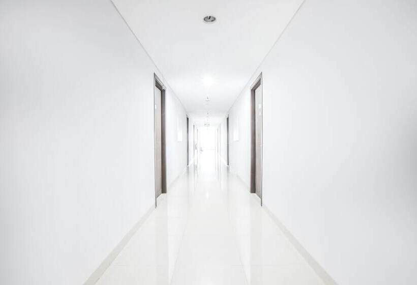 فندق Collection O The Enviro Cikarang