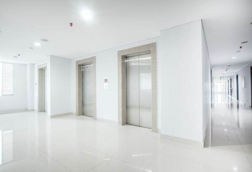 فندق Collection O The Enviro Cikarang