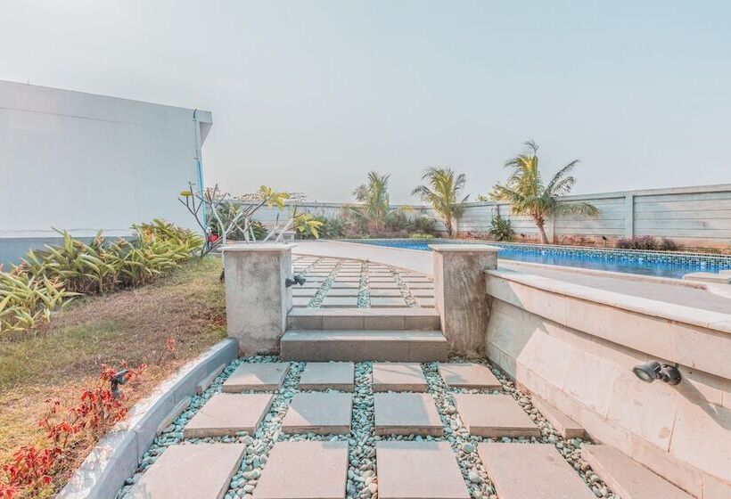 فندق Collection O The Enviro Cikarang