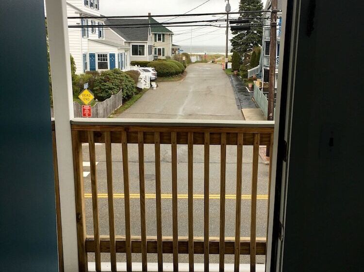 فندق Seagrass Inn