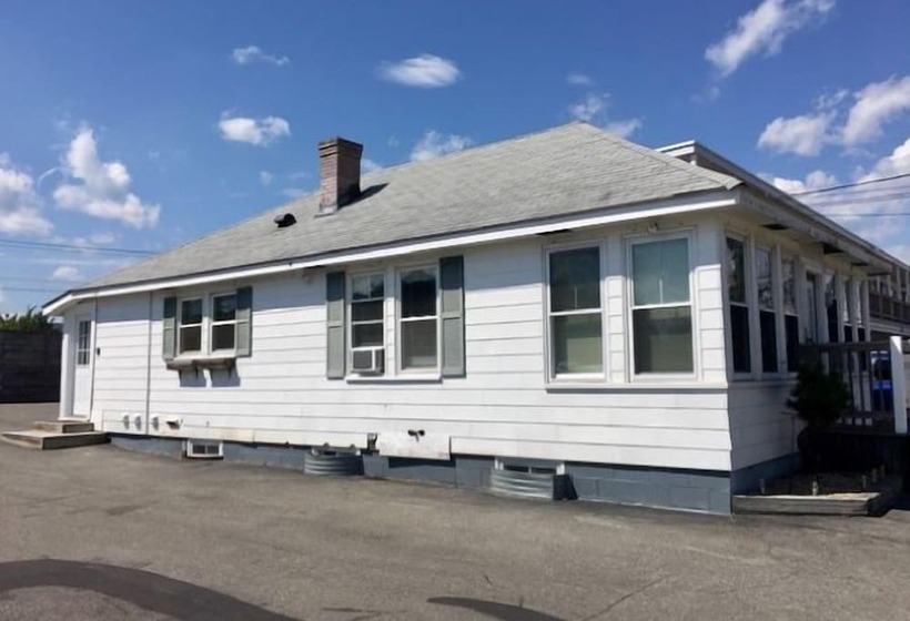 فندق Seagrass Inn