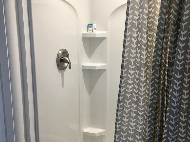 فندق Seagrass Inn