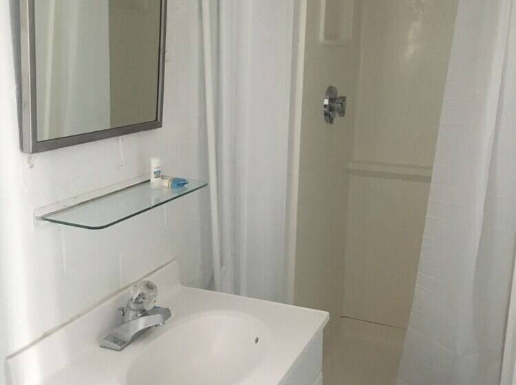 فندق Seagrass Inn