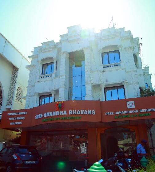 ホテル Sree Janardhana Residency