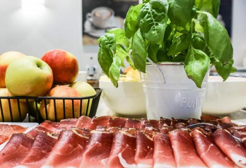 Отель Villa Laurus